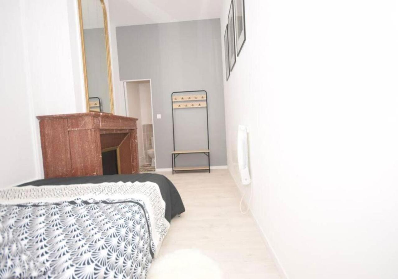 Hyper Centre Valenciennes - Wifi - Terrasse - Tramway - Lerelaisdodile2 Apartment Exterior photo