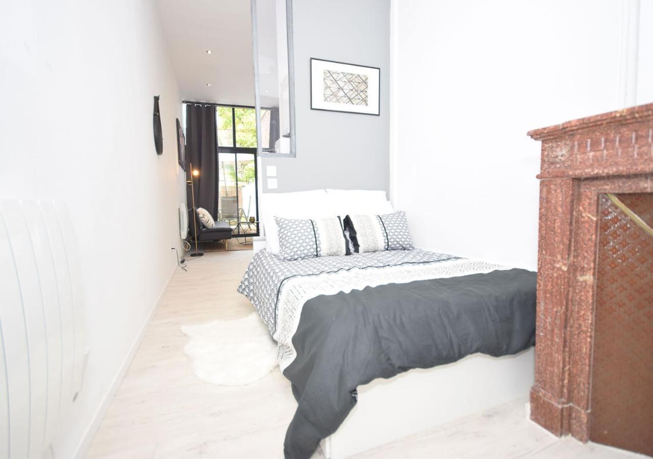Hyper Centre Valenciennes - Wifi - Terrasse - Tramway - Lerelaisdodile2 Apartment Exterior photo
