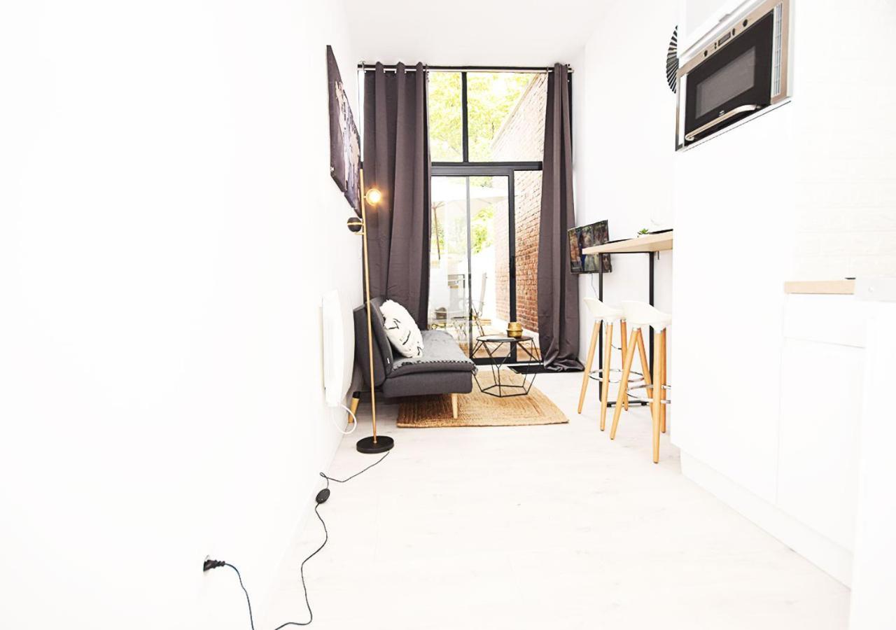 Hyper Centre Valenciennes - Wifi - Terrasse - Tramway - Lerelaisdodile2 Apartment Exterior photo